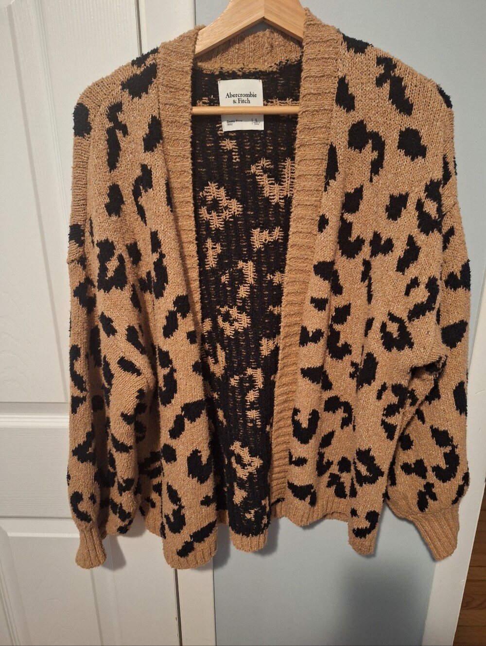 Abercrombie & Fitch Tan and Black Leopard-Print Open Cardigan